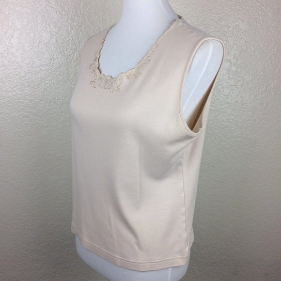 Reference Point Women's Tan Sleeveless Scalloped Neckline top Sz L - Picture 4 of 7